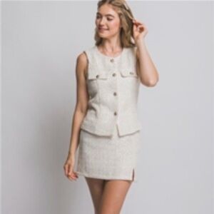 NWT Anthropologie Women's Ivory Vest with Sequin detail and gold buttons size M